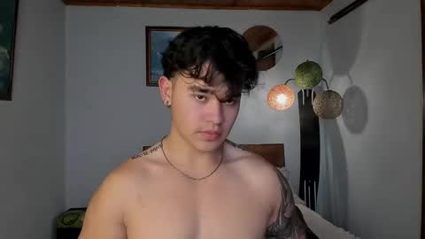 Snapshot of angelx_fox chatting on 01.21.25 Angel Fox online show from 01.21.25