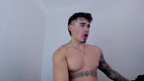 Snapshot of angelx_fox chatting on 09.15.25 Angel Fox online show from 09.15.25