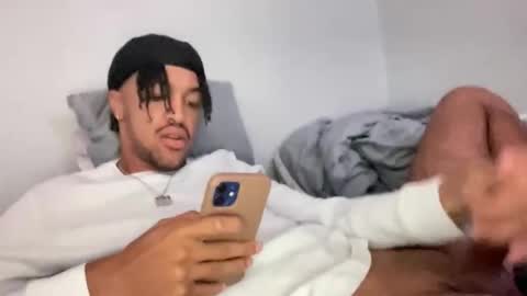 Snapshot of animeboygirls chatting on 10.28.25 Animeboygirls online show from 10.28.25