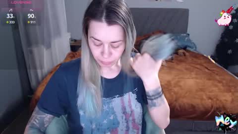 Snapshot of anna_ana chatting on 01.05.25 Anadirectgirl online show from 01.05.25