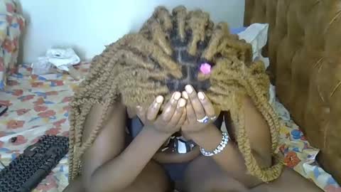 Snapshot of annabellapretty chatting on 02.19.25 annabellapretty online show from 02.19.25