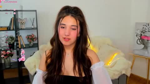 Snapshot of annaelfi chatting on 03.08.25 Anna online show from 03.08.25