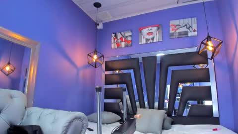 Snapshot of anne_brown1 chatting on 10.14.25 Anne online show from 10.14.25