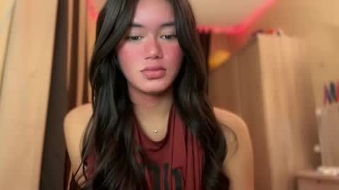 Snapshot of annedee_ chatting on 12.08.24 Kim online show from 12.08.24