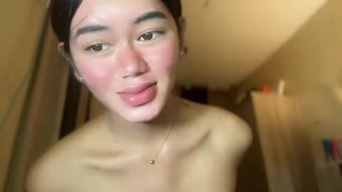 Snapshot of annedee_ chatting on 12.16.24 Kim online show from 12.16.24