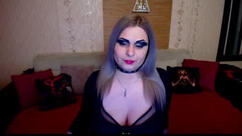 AnnessixReign online show from 01.25.25