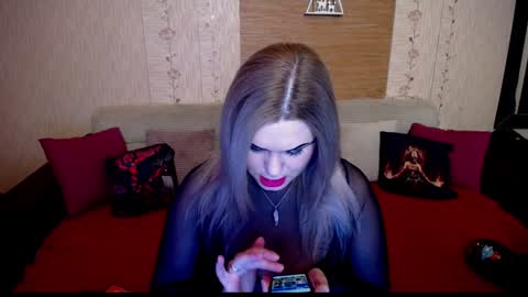 AnnessixReign online show from 02.02.25