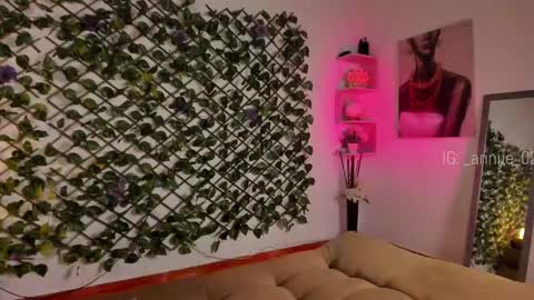Snapshot of annie_barozzi chatting on 01.11.25 annie_barozzi online show from 01.11.25