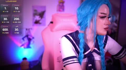 Snapshot of annie_may_may chatting on 12.14.24 Annie May online show from 12.14.24