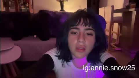 Snapshot of annie_snow_ chatting on 02.27.25 JEANNE no olvides seguirme dont forget follow me  uu online show from 02.27.25
