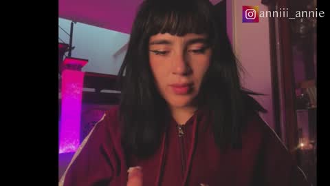 Snapshot of annie_snow_ chatting on 10.06.25 JEANNE no olvides seguirme dont forget follow me  uu online show from 10.06.25