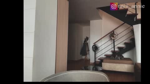 Snapshot of annie_snow_ chatting on 10.15.25 JEANNE no olvides seguirme dont forget follow me  uu online show from 10.15.25