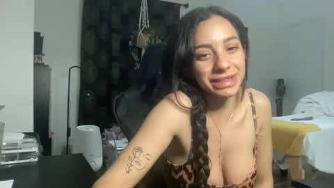 Snapshot of annie_xxx111 chatting on 03.01.25 annie_xxx111 online show from 03.01.25