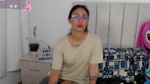 Anny online show from 10.18.25