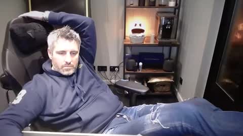 Snapshot of anonymousblokeuk chatting on 12.23.24 anonymousblokeuk online show from 12.23.24