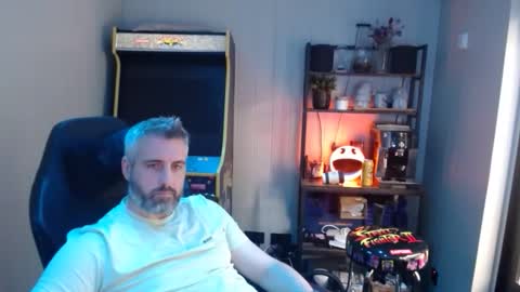 Snapshot of anonymousblokeuk chatting on 09.12.25 anonymousblokeuk online show from 09.12.25