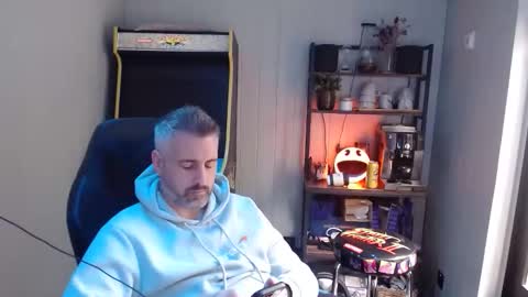 Snapshot of anonymousblokeuk chatting on 09.16.25 anonymousblokeuk online show from 09.16.25