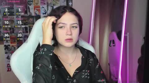 Snapshot of anora_millerr chatting on 10.12.25 Anora online show from 10.12.25