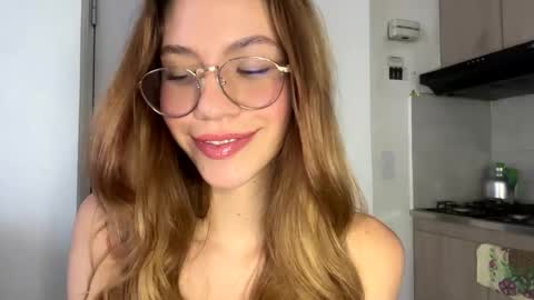 Snapshot of antonellarossii_ chatting on 02.08.25 Antonella online show from 02.08.25