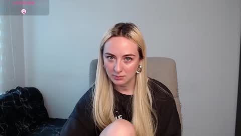 Snapshot of anttoniia chatting on 01.03.25 Antonia online show from 01.03.25