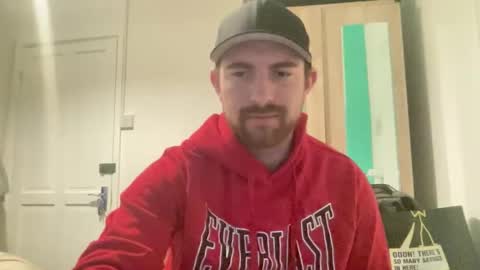 Snapshot of antzfitness chatting on 10.27.25 antzfitness online show from 10.27.25