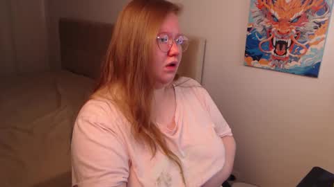 Snapshot of anya_muna chatting on 12.12.24 Anya Muna online show from 12.12.24