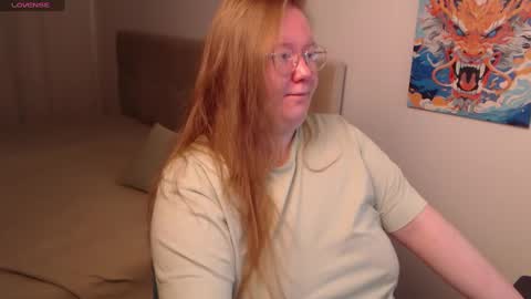 Snapshot of anya_muna chatting on 12.23.24 Anya Muna online show from 12.23.24