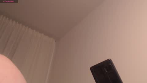 Snapshot of anya_muna chatting on 12.29.24 Anya Muna online show from 12.29.24