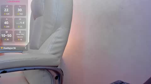 Snapshot of anyi_restrepo chatting on 02.11.25 Anyi online show from 02.11.25