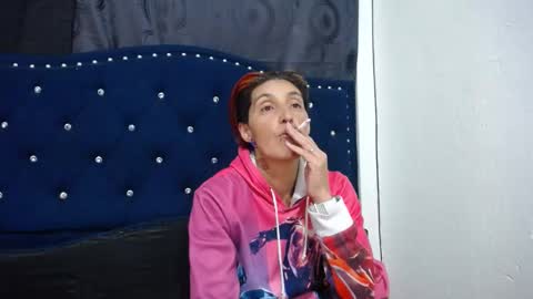 Snapshot of anyu_1306 chatting on 01.05.25 anyu online show from 01.05.25