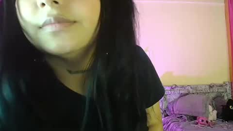 Snapshot of anyz_ chatting on 03.04.25 Anny online show from 03.04.25