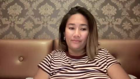 Snapshot of apple_pie_love chatting on 10.22.25 Anika online show from 10.22.25