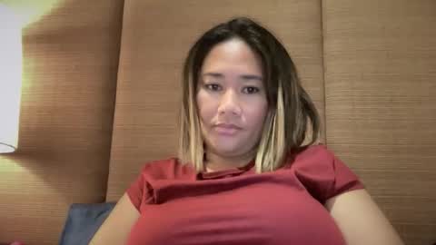 Snapshot of apple_pie_love chatting on 10.30.25 Anika online show from 10.30.25