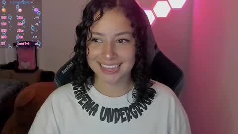 Snapshot of aqua_emilly chatting on 12.12.24 aqua emilly online show from 12.12.24