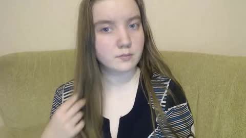 Snapshot of aquanarmin chatting on 10.15.25 Josefin online show from 10.15.25