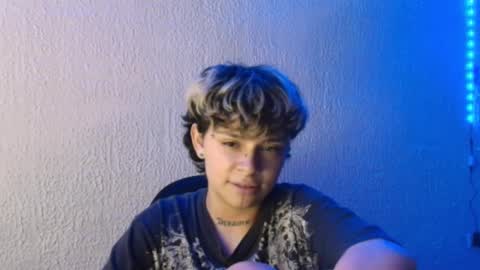 Snapshot of ares_boo chatting on 02.14.25 ares online show from 02.14.25