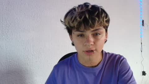 Snapshot of ares_boo chatting on 02.14.25 ares online show from 02.14.25