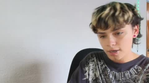 Snapshot of ares_boo chatting on 02.17.25 ares online show from 02.17.25