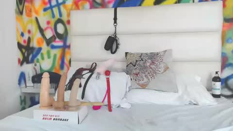 Snapshot of aria_martiin chatting on 01.31.25 aria online show from 01.31.25