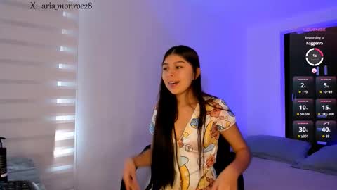 Snapshot of aria_monroee chatting on 11.18.25 Im Aria online show from 11.18.25