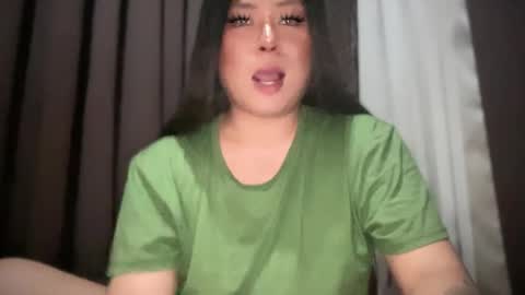 Snapshot of arianna_wardx chatting on 02.05.25 LOVELY online show from 02.05.25