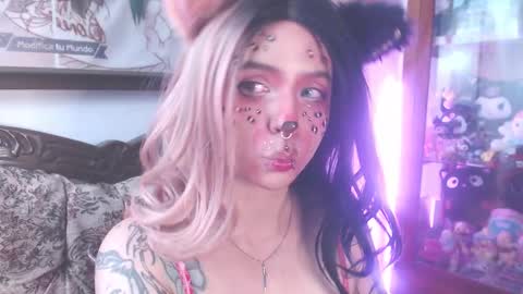 Snapshot of ariyokai chatting on 10.19.25 ariyokai online show from 10.19.25