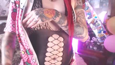 Snapshot of ariyokai chatting on 10.25.25 ariyokai online show from 10.25.25