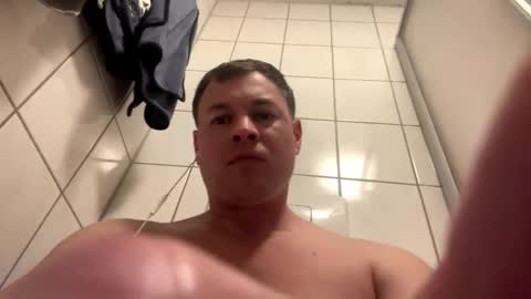 Snapshot of armyskater32 chatting on 03.05.25 armyskater32 online show from 03.05.25