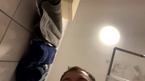 Snapshot of armyskater32 chatting on 09.30.25 armyskater32 online show from 09.30.25