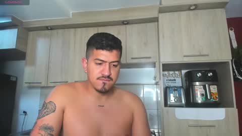 Snapshot of aronwilliams69 chatting on 02.19.25 ARON  Independent model  online show from 02.19.25