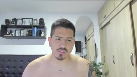Snapshot of aronwilliams69 chatting on 09.19.25 ARON  Independent model  online show from 09.19.25