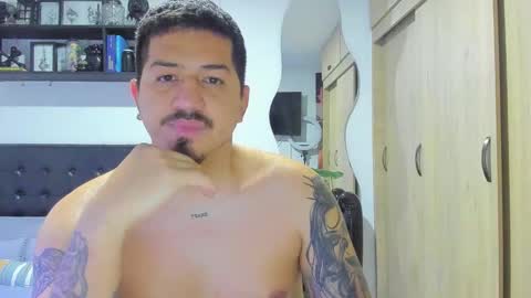 Snapshot of aronwilliams69 chatting on 10.23.25 ARON  Independent model  online show from 10.23.25