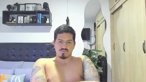Snapshot of aronwilliams69 chatting on 10.24.25 ARON  Independent model  online show from 10.24.25