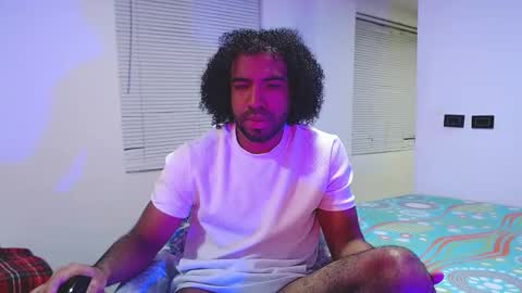 Snapshot of arthur_jamess chatting on 09.28.25 arthur_jamess online show from 09.28.25